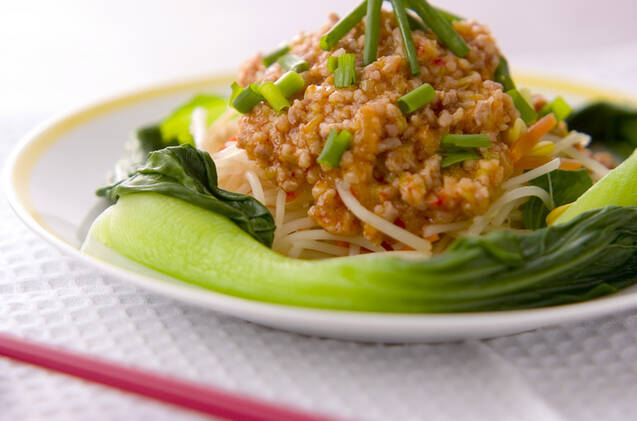 野菜ピリ辛ひき肉ソース