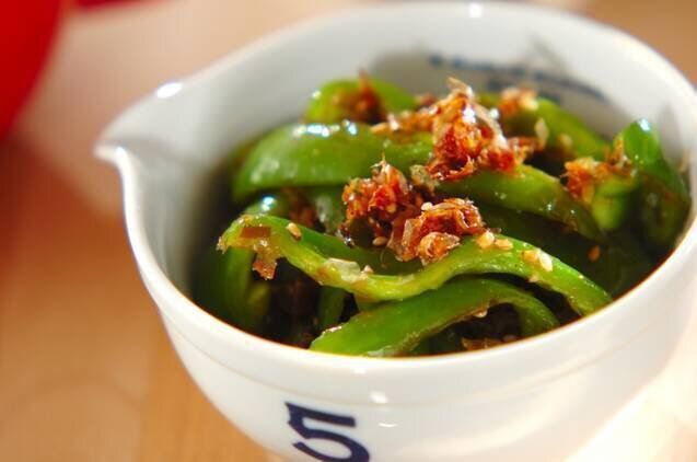 ごはんのお供に!ピーマンのたっぷりおかか和え