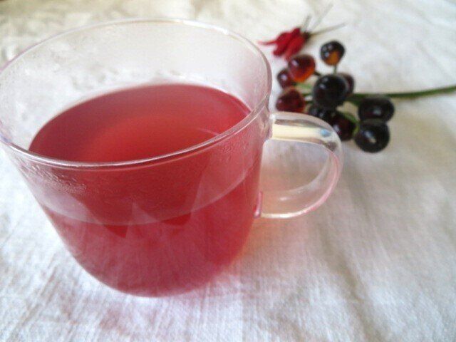 おうちで味わうカフェメニュー　ぶどうのキンダープンシュ（税込390円）