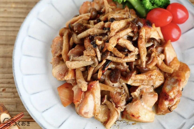鶏肉としめじの焼肉炒め
