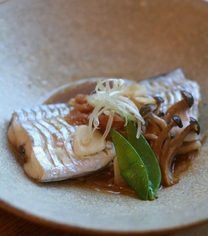 太刀魚としめじの梅蒸し