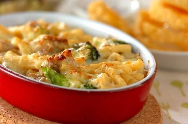 チキンマカロニグラタン