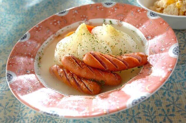 新玉ネギのコンソメ蒸し