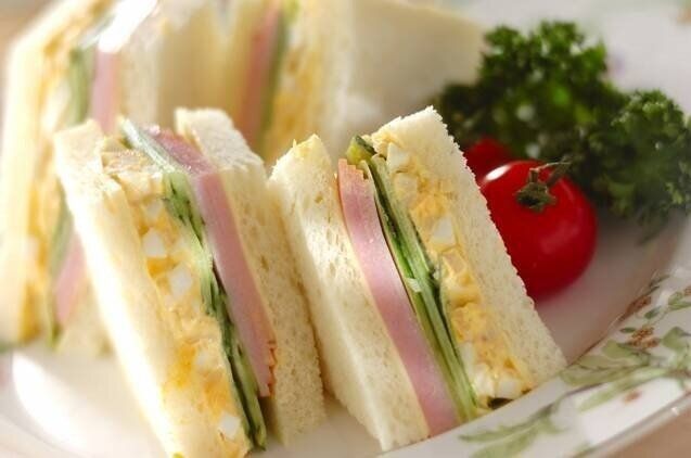 食パンを使ったタケノコとハムのサンドウイッチ