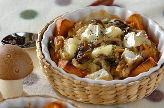 食パンを使ったカマンベールチーズのパングラタン