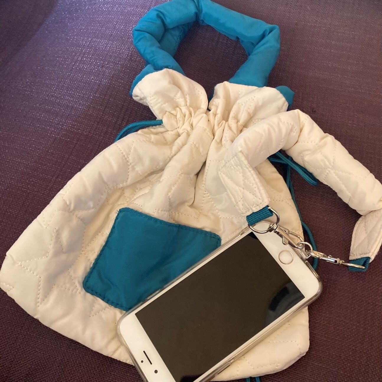 220円には見えない高見え！見つけたら絶対買って！おしゃれで機能も充実のDAISOｘTGC「ハンドストラップ」に大満足