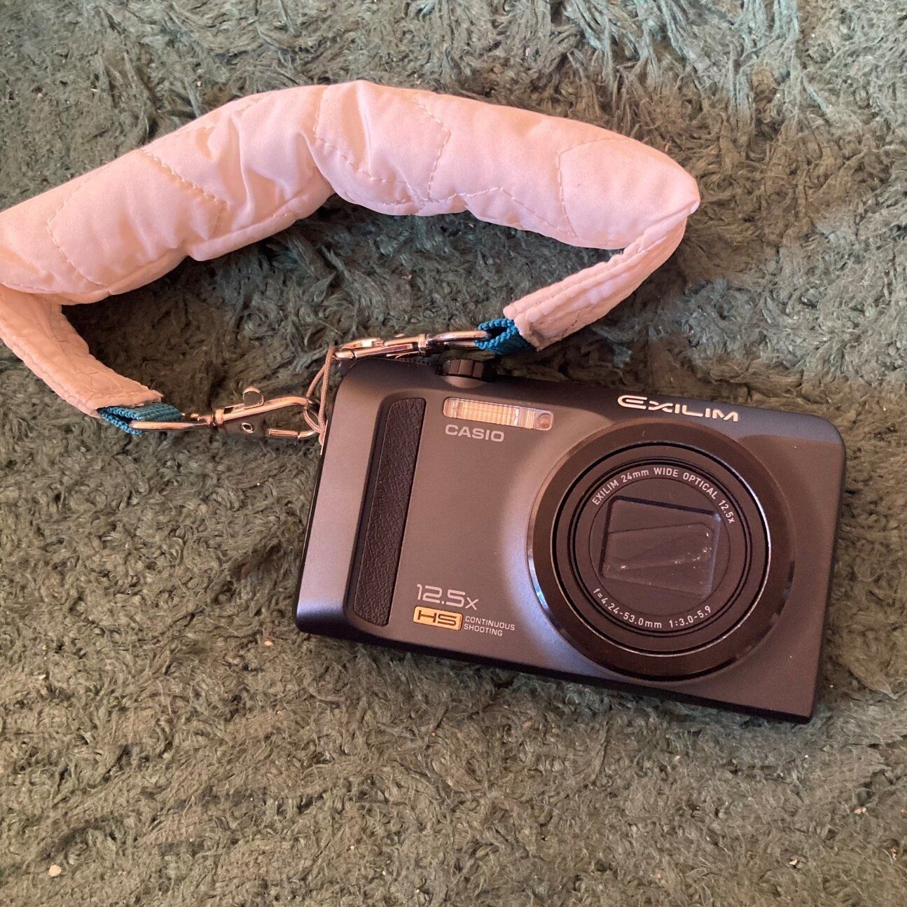 220円には見えない高見え！見つけたら絶対買って！おしゃれで機能も充実のDAISOｘTGC「ハンドストラップ」に大満足