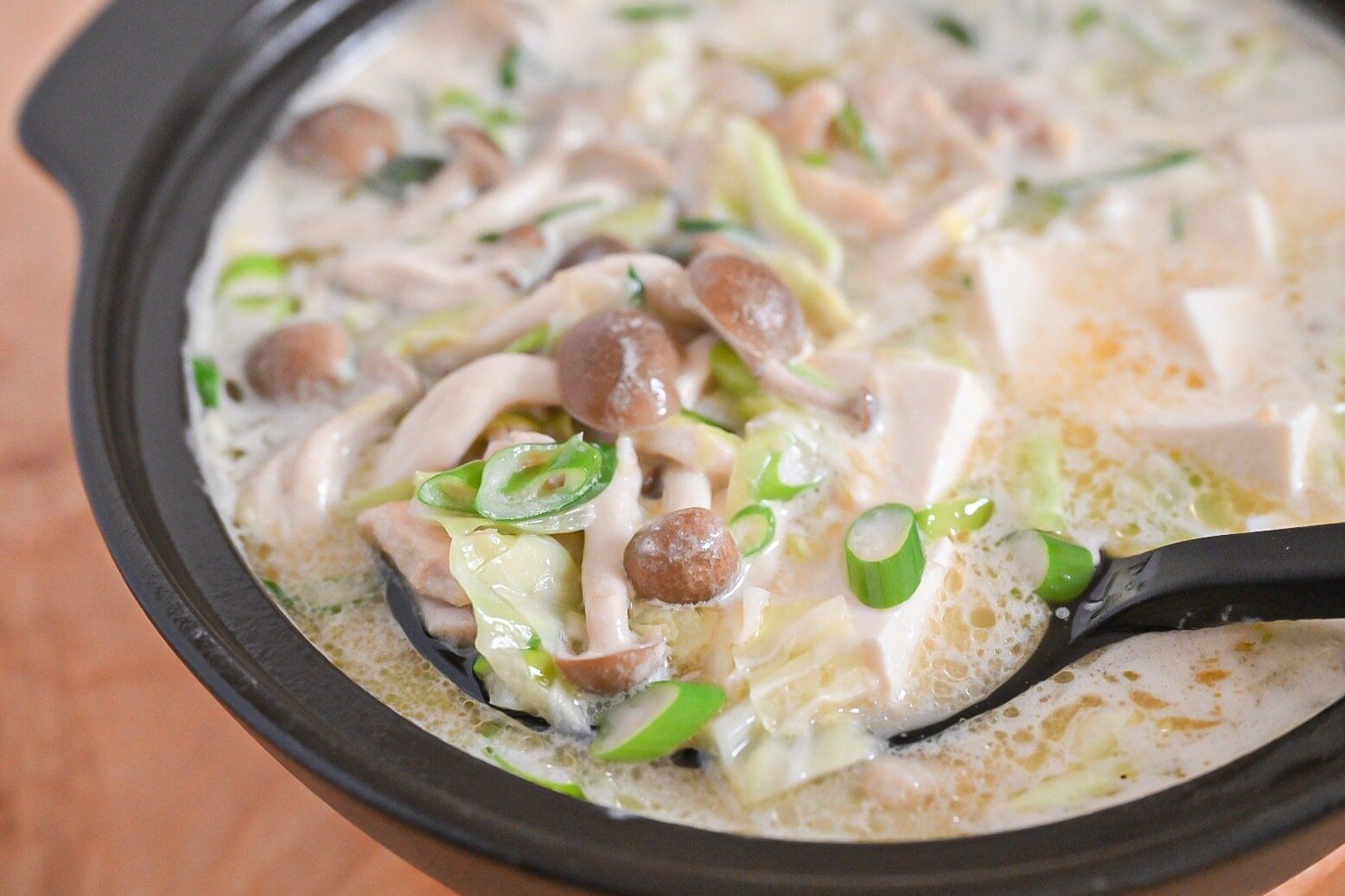 スプーンですくったなべ