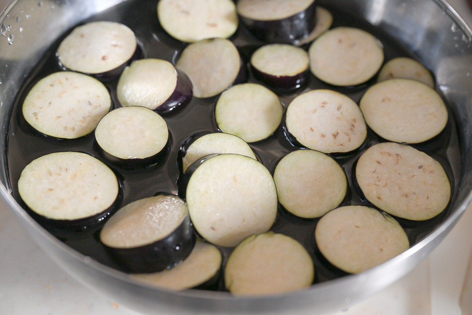 あく抜きをしているなす