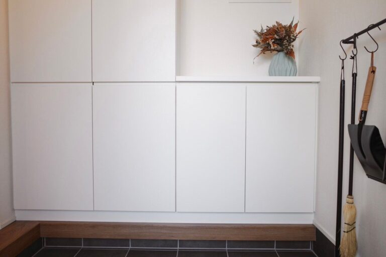 「もう少し玄関が広かったらな！」を叶える、プロが実際にやっている「玄関広見せ」テクニック4選