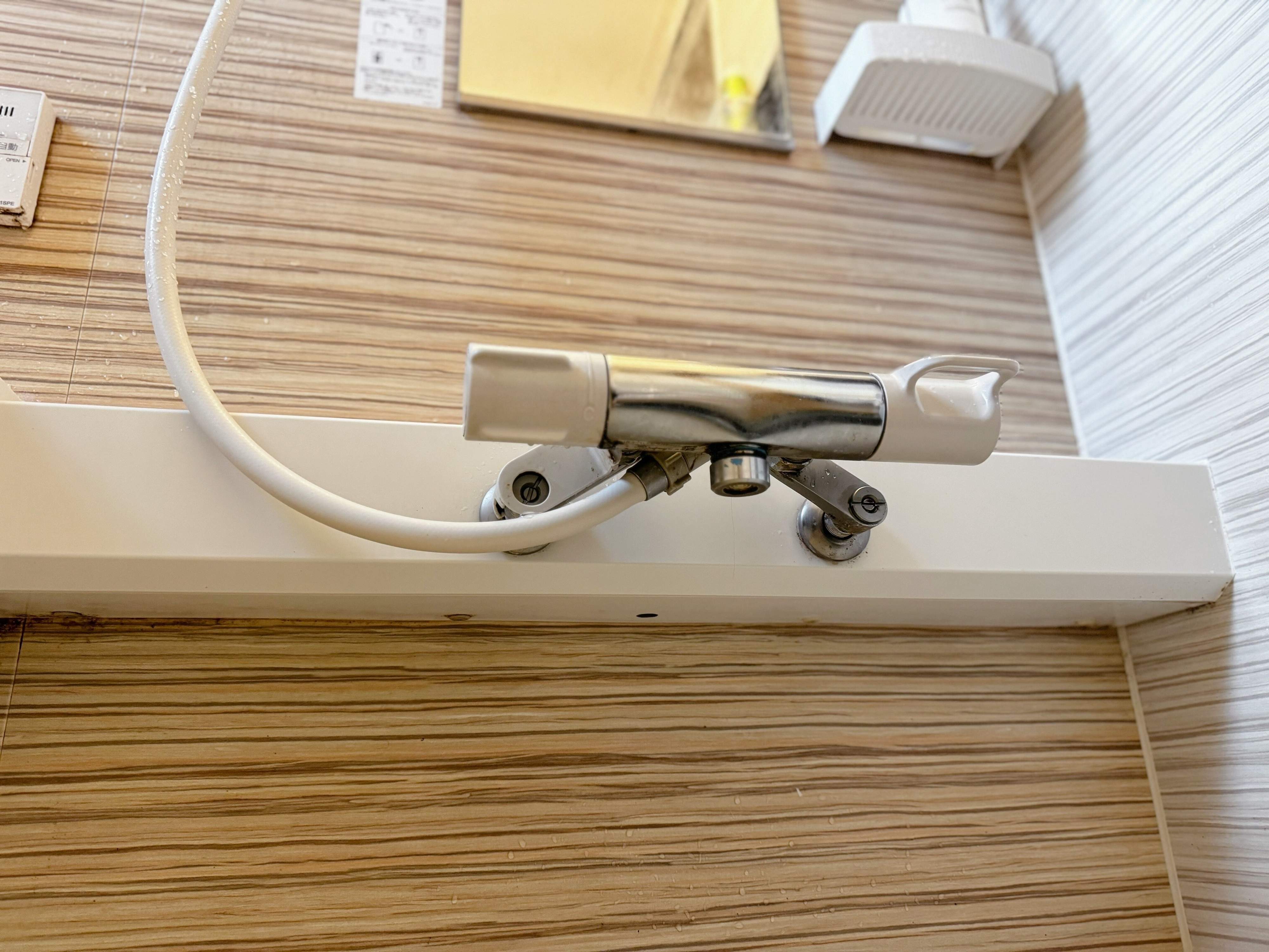 3．カウンターの下