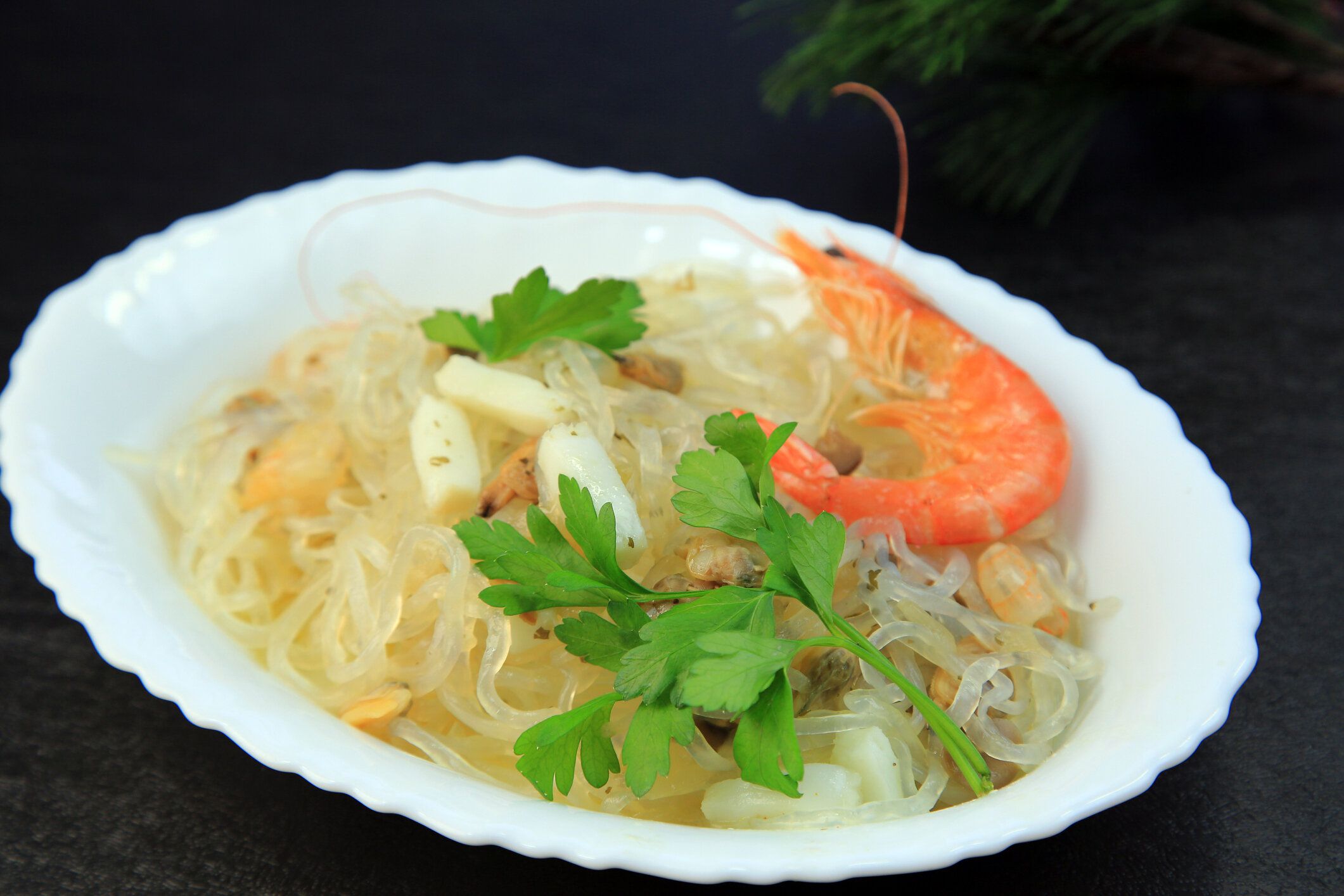 「糸こんにゃく」「しらたき」を使ったおすすめレシピ50選!いそがしい日でも簡単につくれるお助けメニューをご紹介