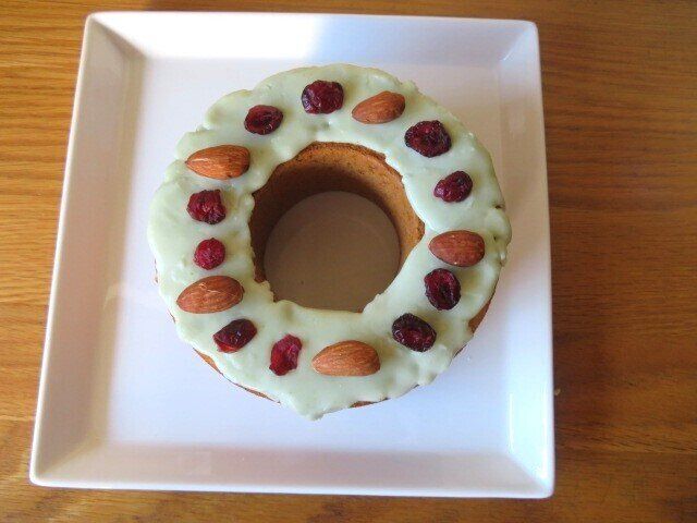 アイシングとトッピングをつけたところ