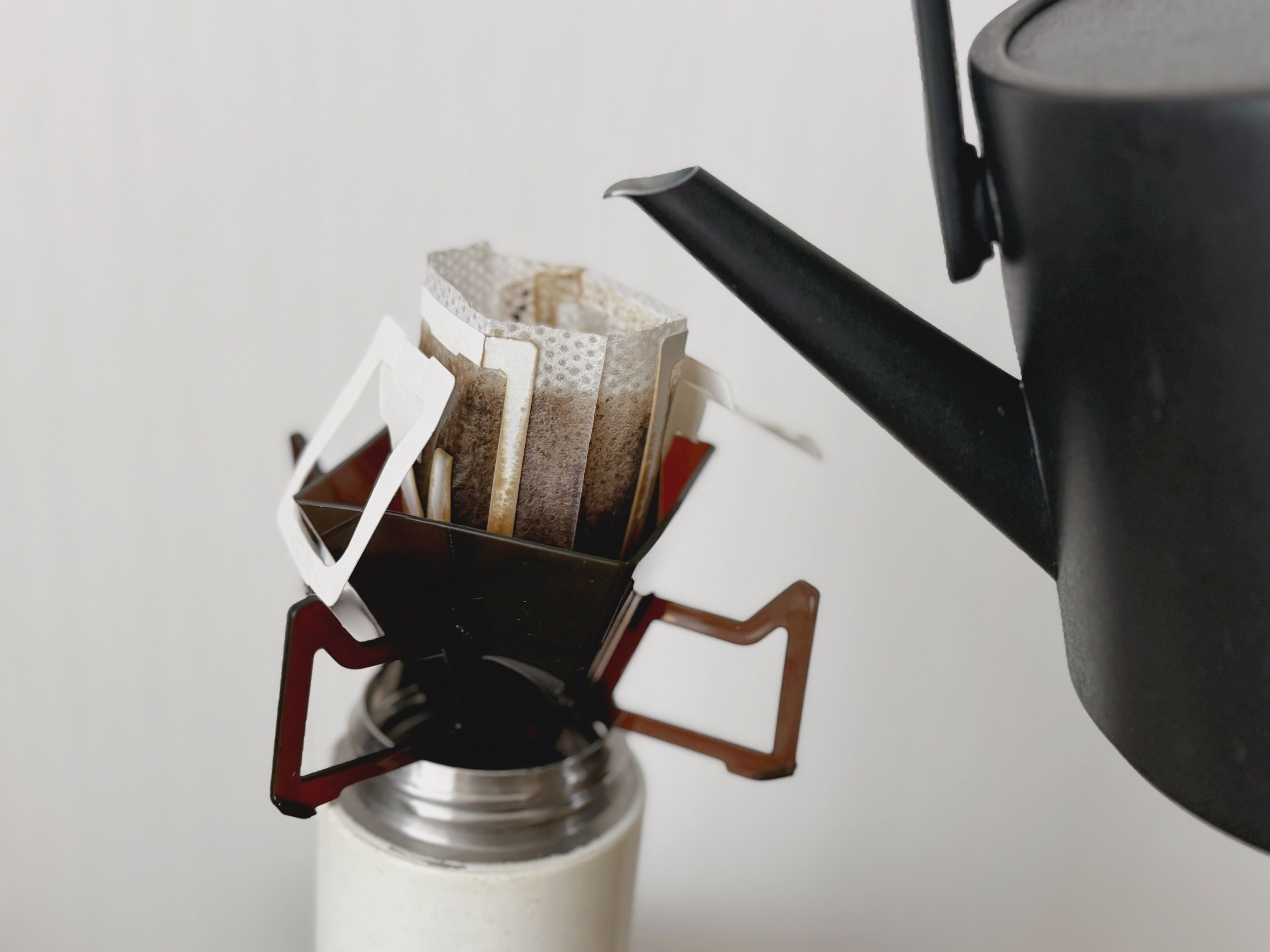 3．浮かせて淹れるドリップバッグスタンド