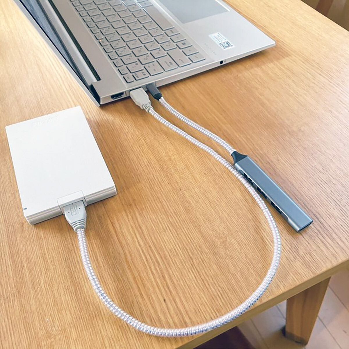 パソコン周りがキラキラかわいく