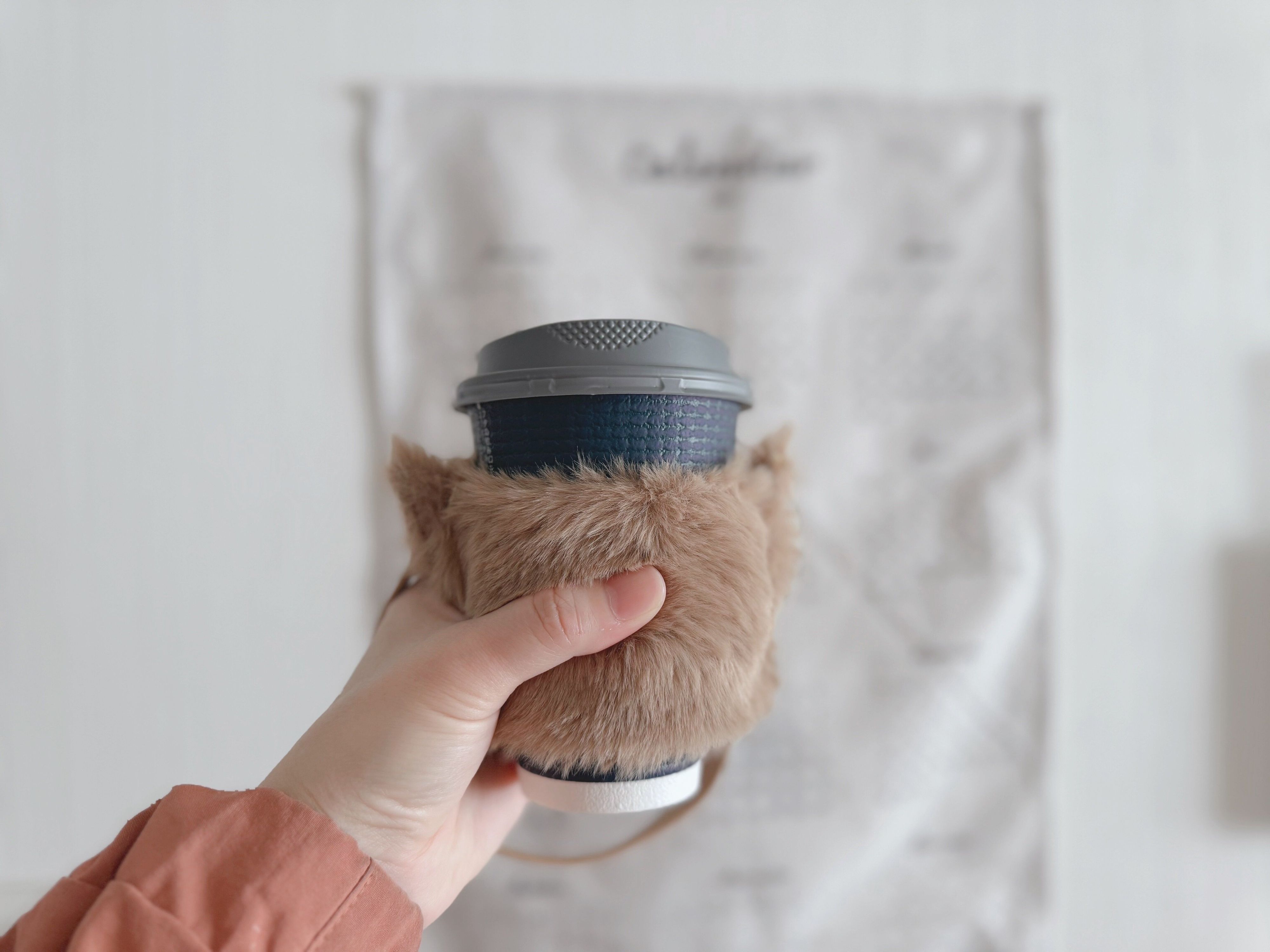 ホットのコップも熱くなりにくい!