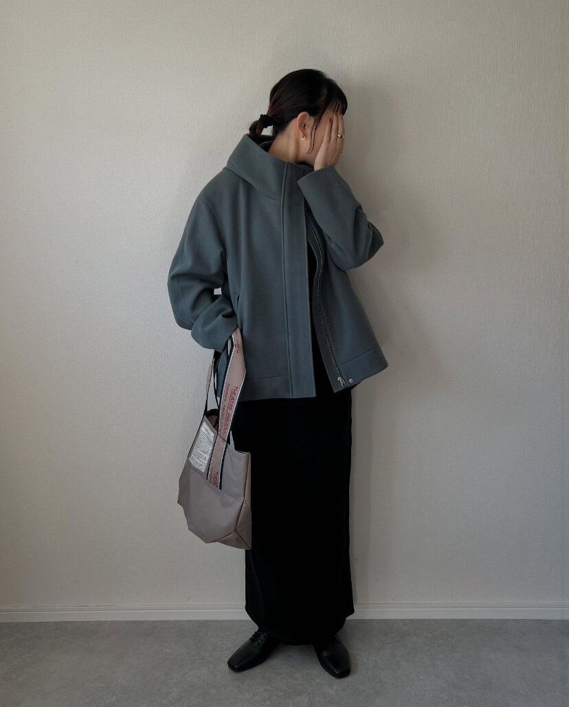 GU コージーメルトンショートフーディコート