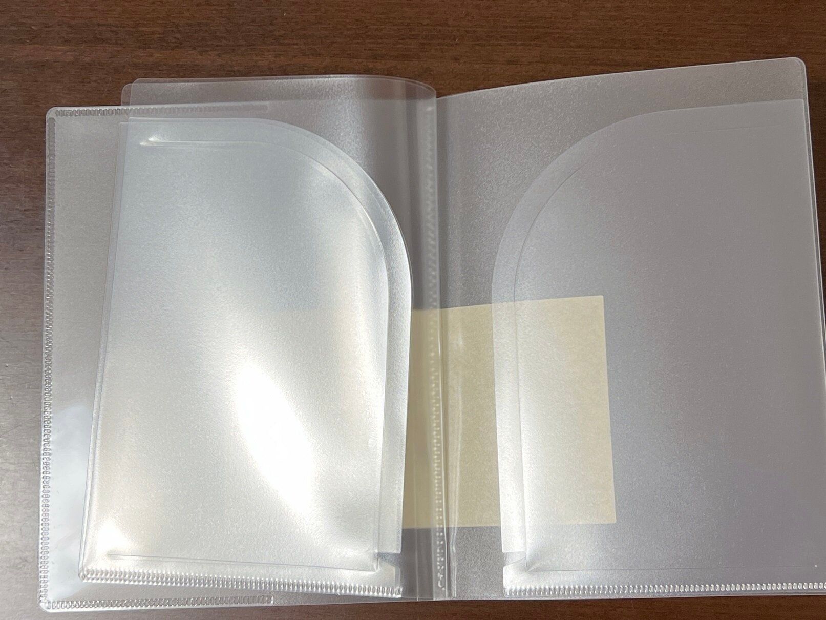 A5サイズのものとA4サイズのものが一緒に収納できる！