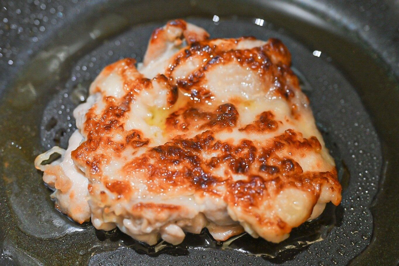 焼き色がついたチキン