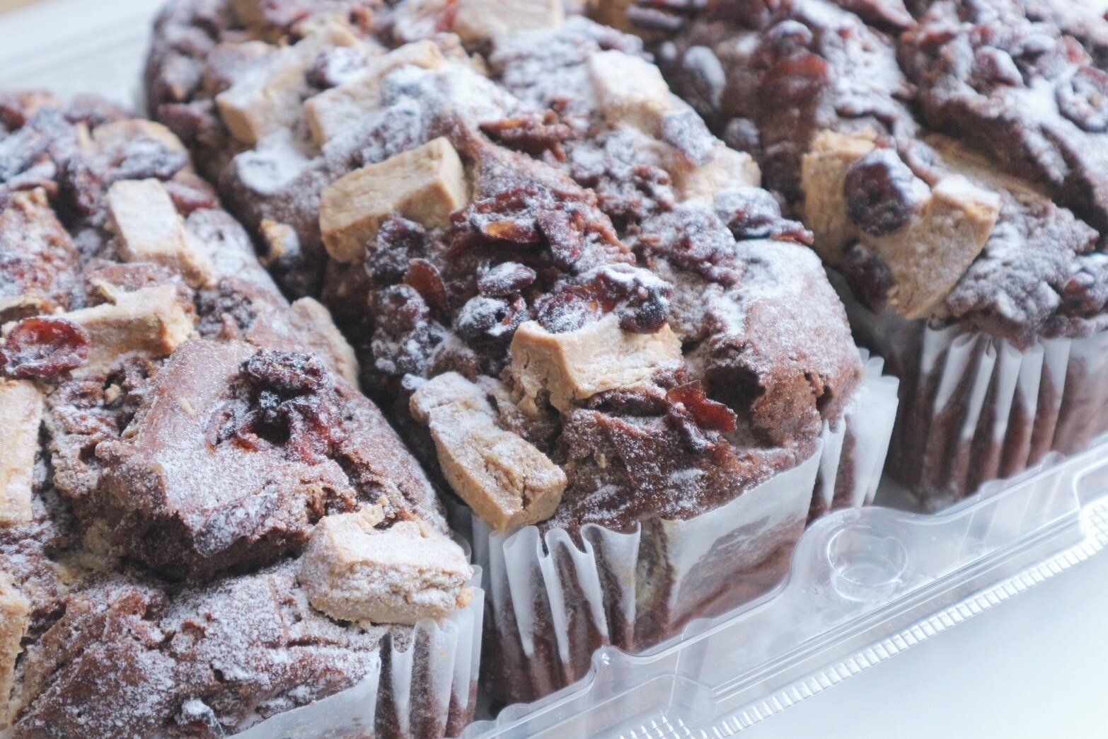 ホワイトチョコ&クランベリーローフ