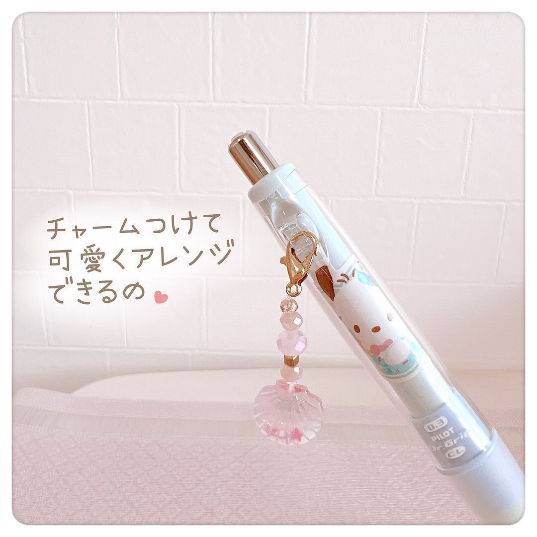 【キャンドゥ】チャームをつけて好みのアレンジも可能