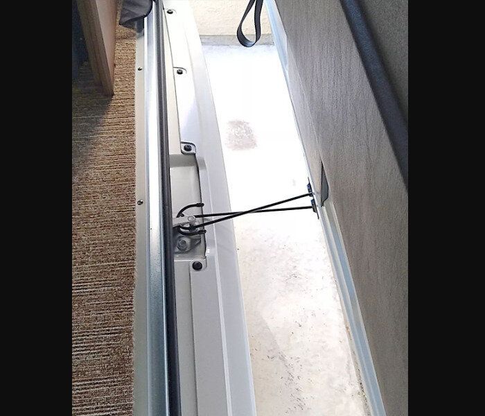 【セリア】110円S字フックでリアゲートストッパー