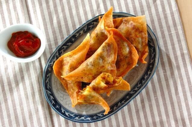 味を変えて!肉じゃがをリメイク インドの軽食サモサ