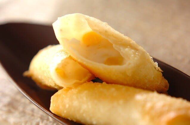 ホワイトソースの春巻き