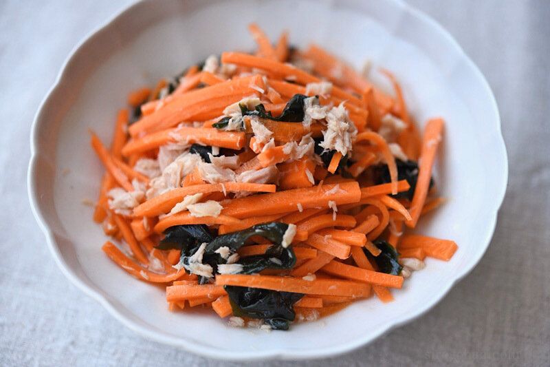 にんじんとツナの酢の物