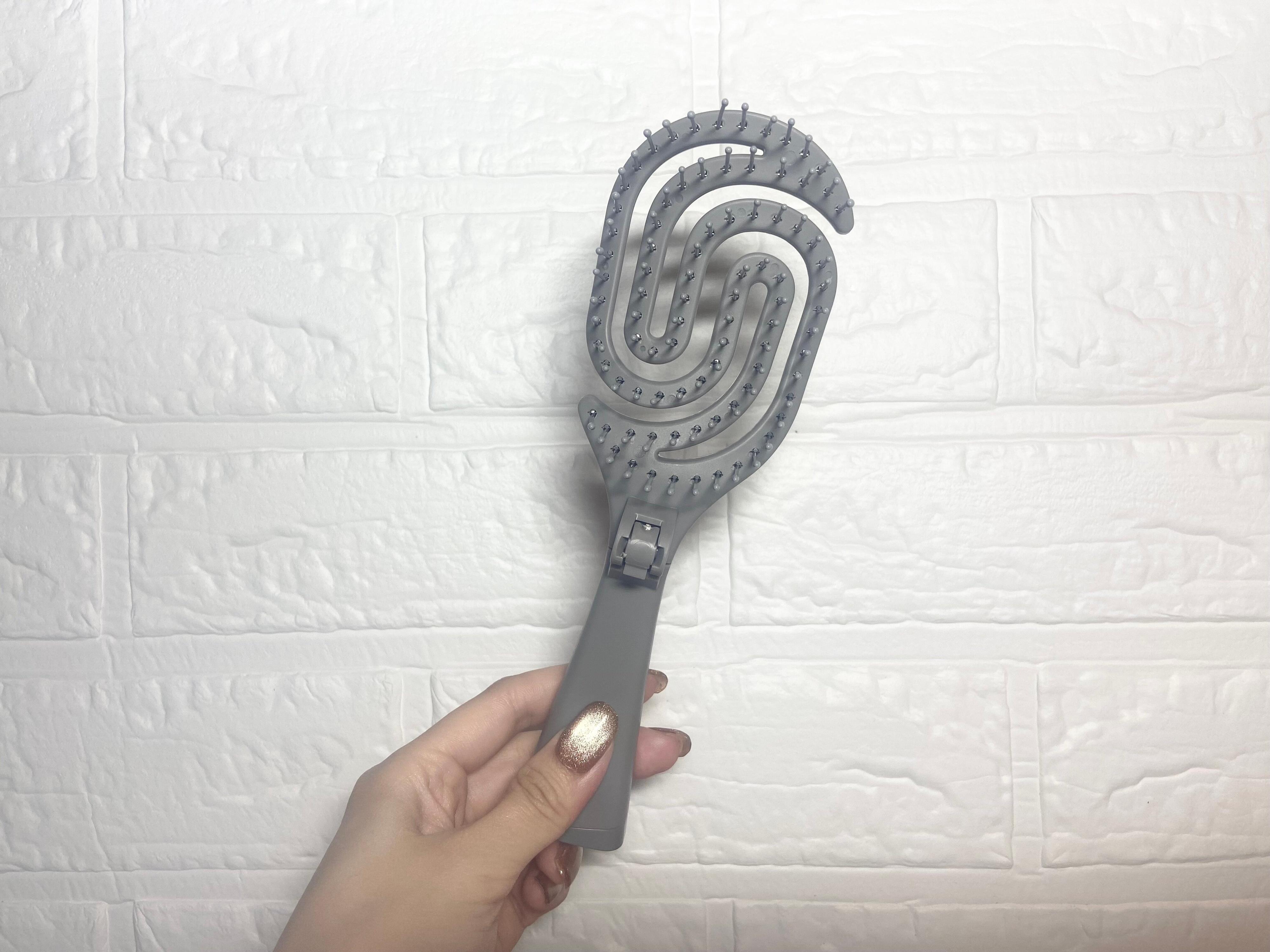 ダイソー 乾きやすいブローブラシ（折りたたみタイプ）