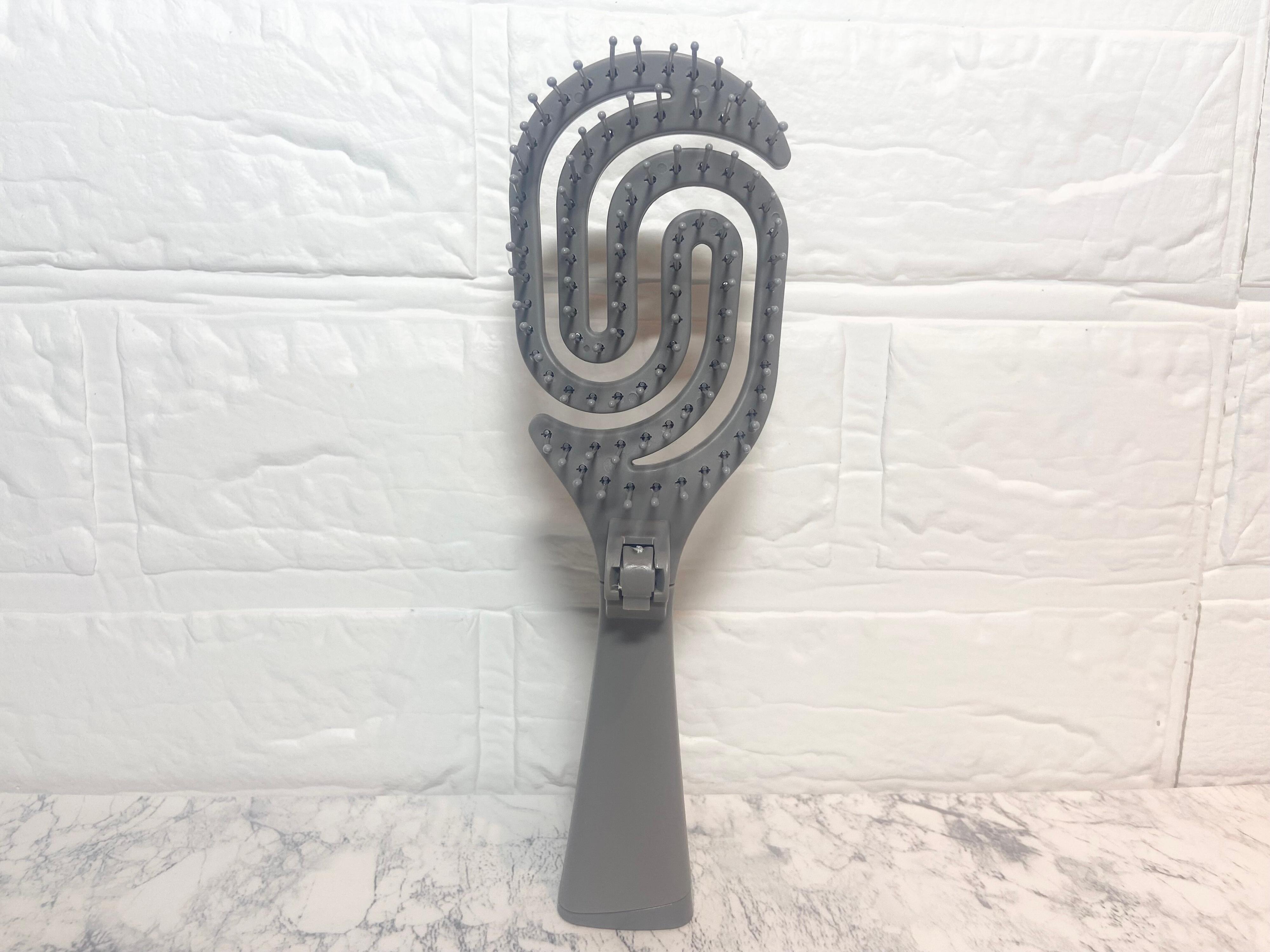 ダイソー 乾きやすいブローブラシ（折りたたみタイプ）