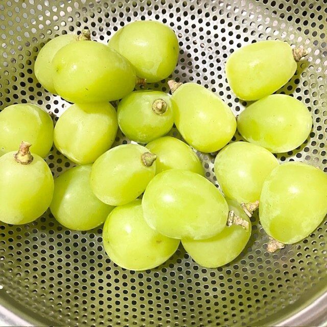 ひと粒ずつのシャインマスカット