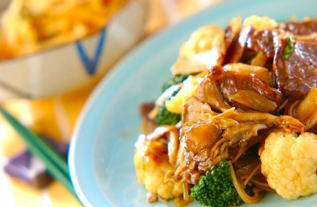 牛肉とキノコの炒め物