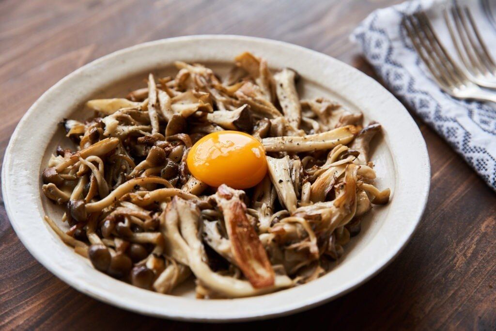 焼ききのこ 卵黄ソース
