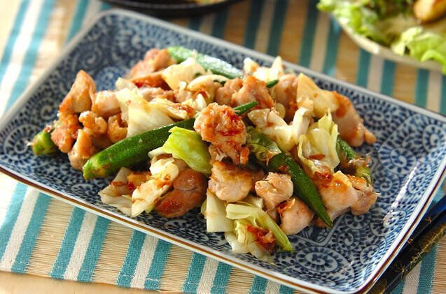 鶏とオクラのおかか炒め