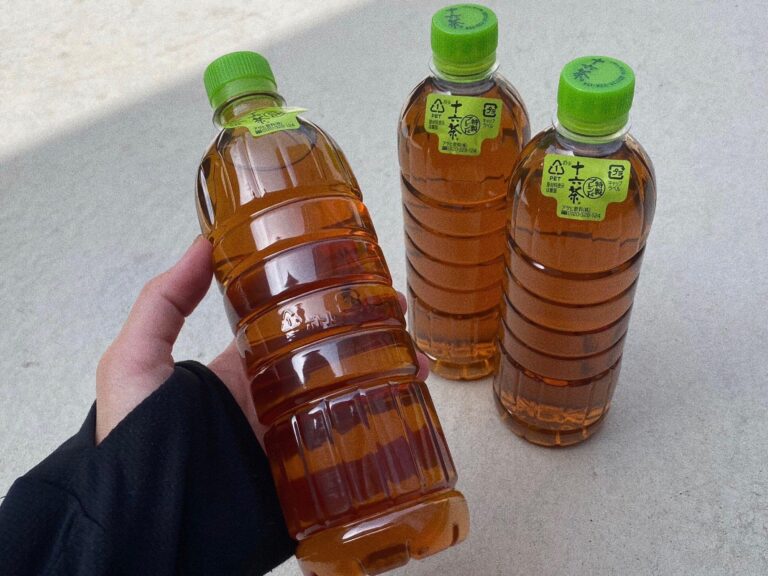 ラベルレスペットボトルを通販で買って、安くエコで楽な生活を