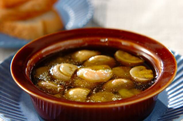 エビとマッシュルームのアヒージョ