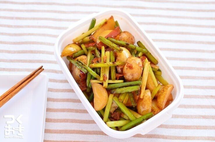 ベーコン入りにんにくの芽とほくほくジャガイモの炒めもの