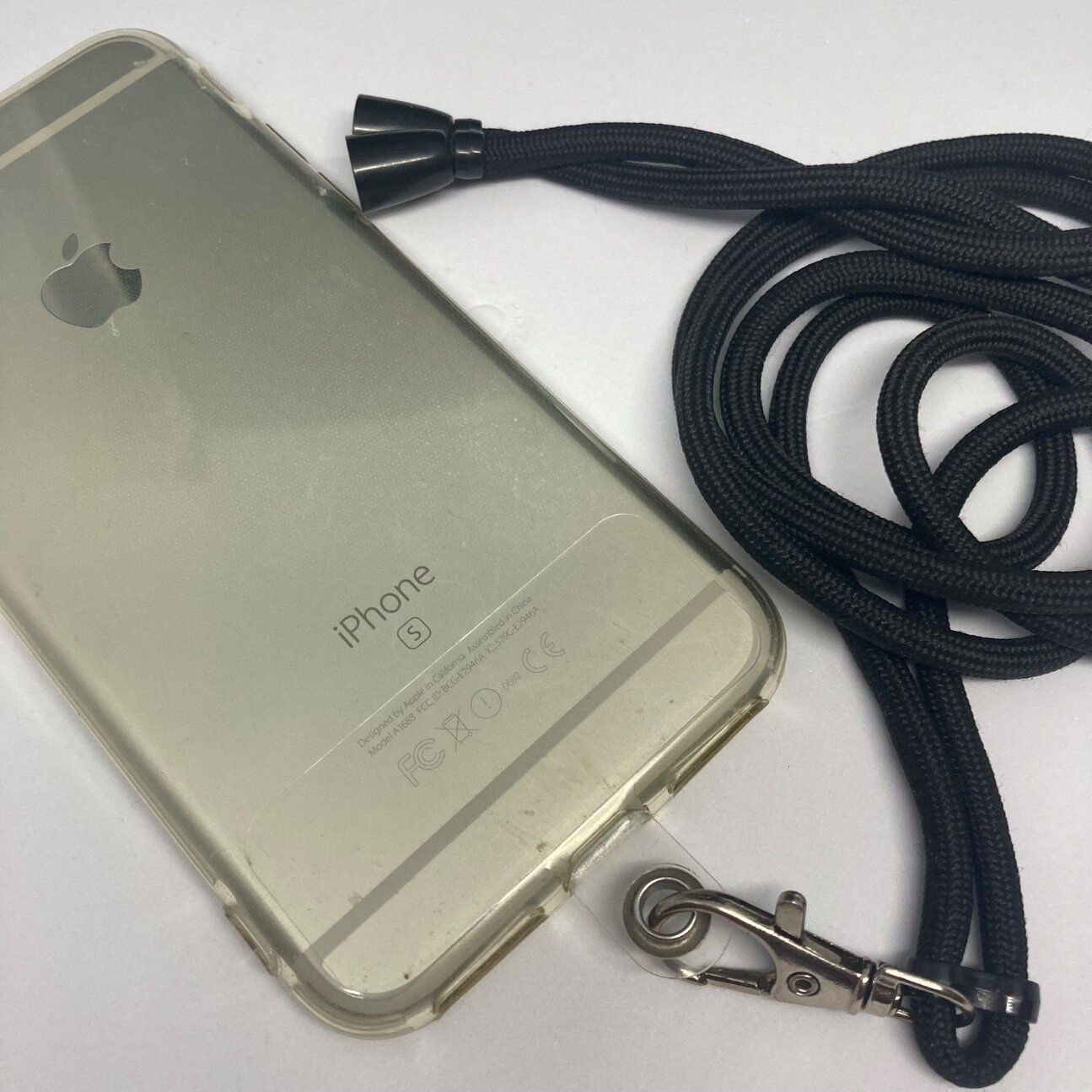 【ダイソー】アニメファンも注目?スマホストラップホルダーのホルダー部分だけ買えるのがうれしい