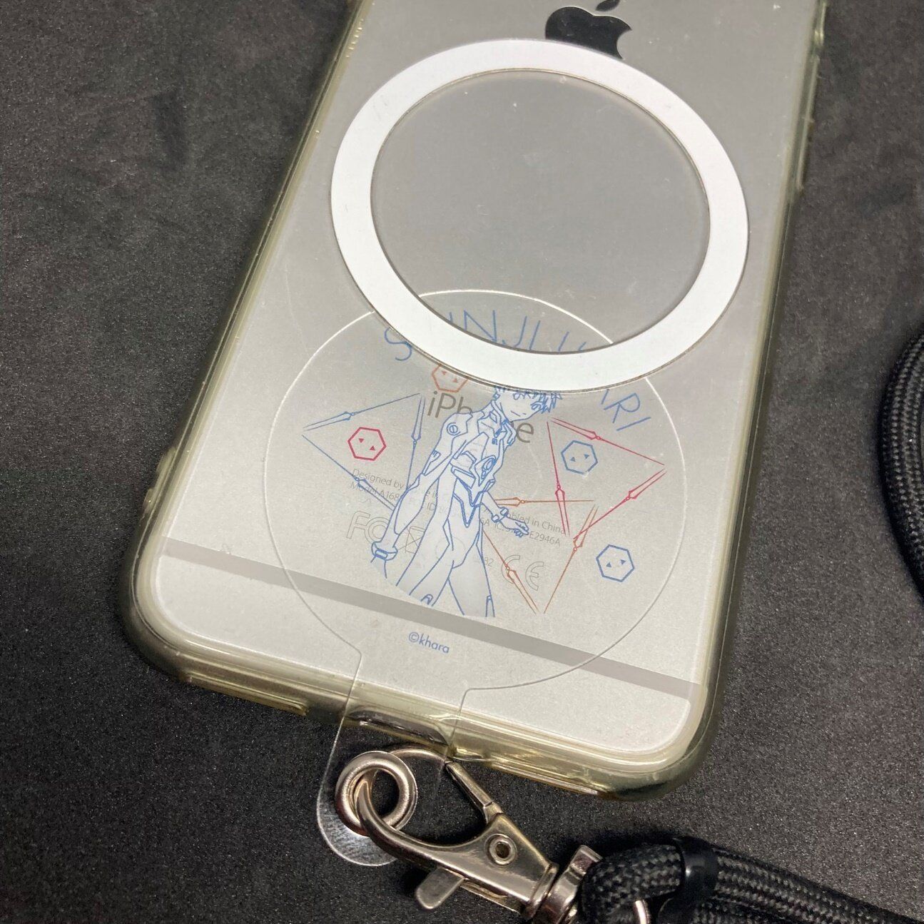 【ダイソー】アニメファンも注目?スマホストラップホルダーのホルダー部分だけ買えるのがうれしい