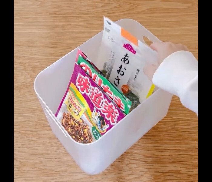 【ダイソー】収納ケースにシンデレラフィット！ブックエンド