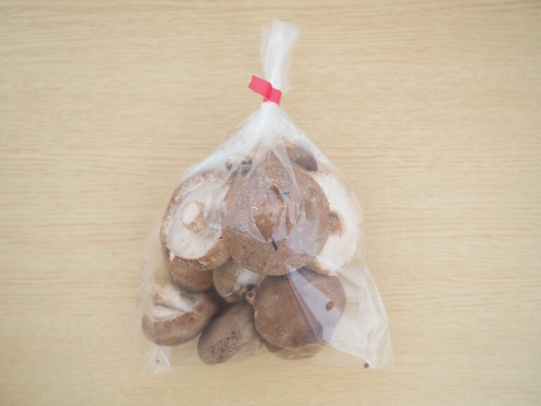 「しいたけは冷凍してください！！」八百屋歴10年の野菜のプロが叫びのポスト。実際に試してみた！