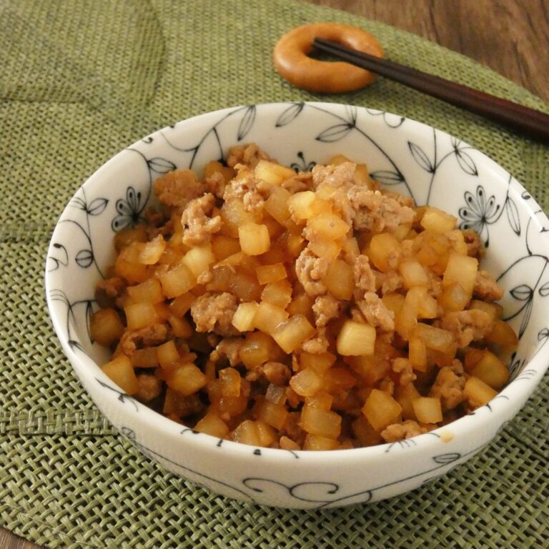大根を買ったらやらなきゃもったいない！ご飯が何杯でも食べられる「大根そぼろ」