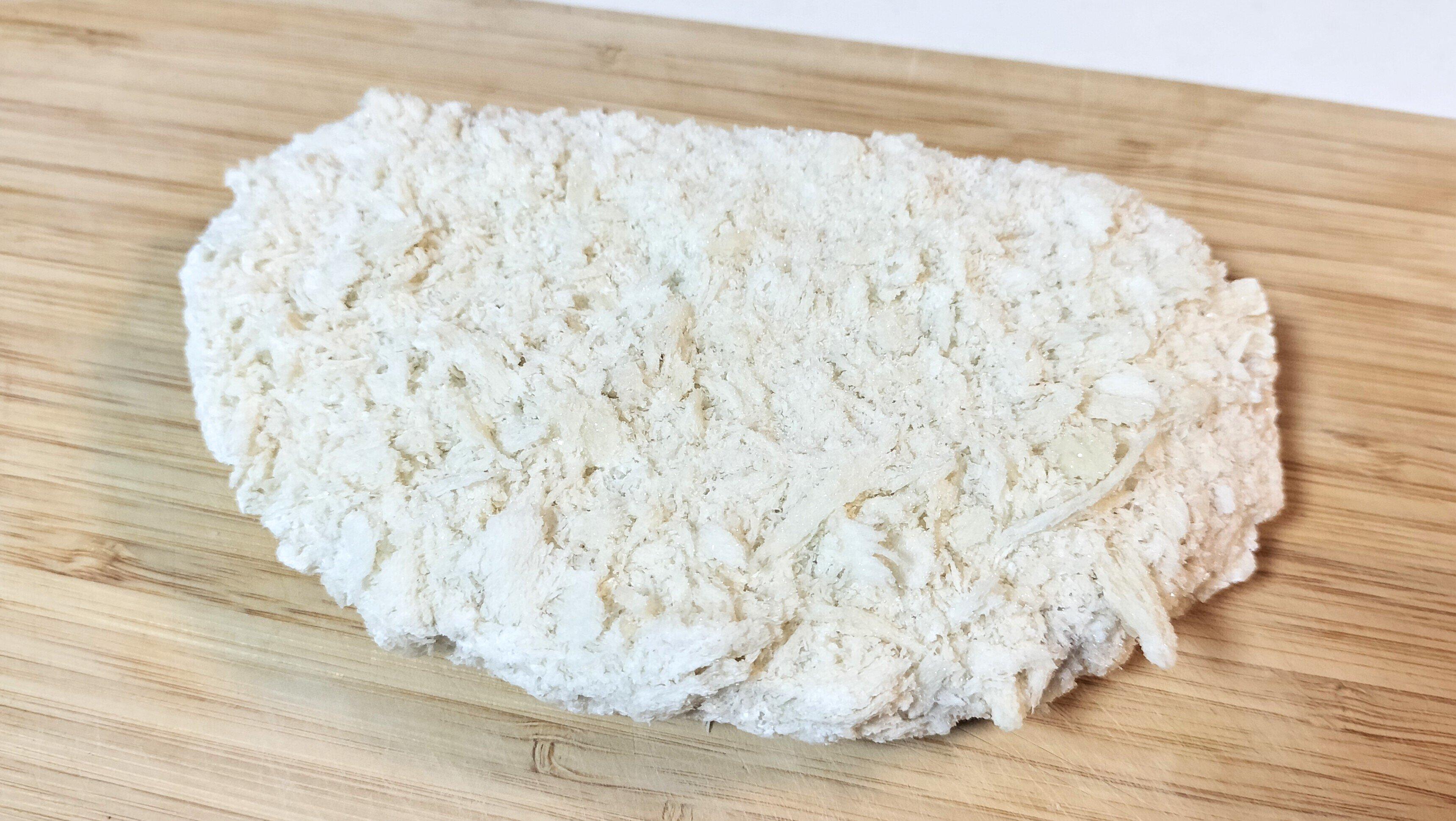 揚げる前の豚ロースカツ