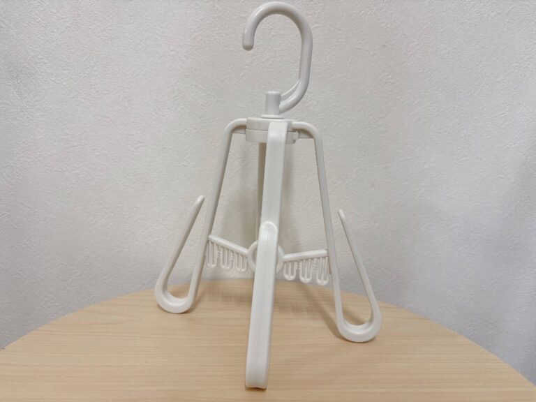 「超便利！」「買って損なし！」3COINSのアイデア多機能ハンガーが便利すぎて手放せない