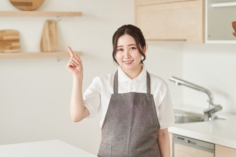 かぶるだけでおしゃれなエプロン5選！特徴や選び方も紹介