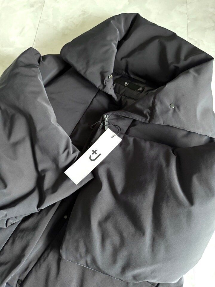 ユニクロ　ハイブリッドダウンジャケット