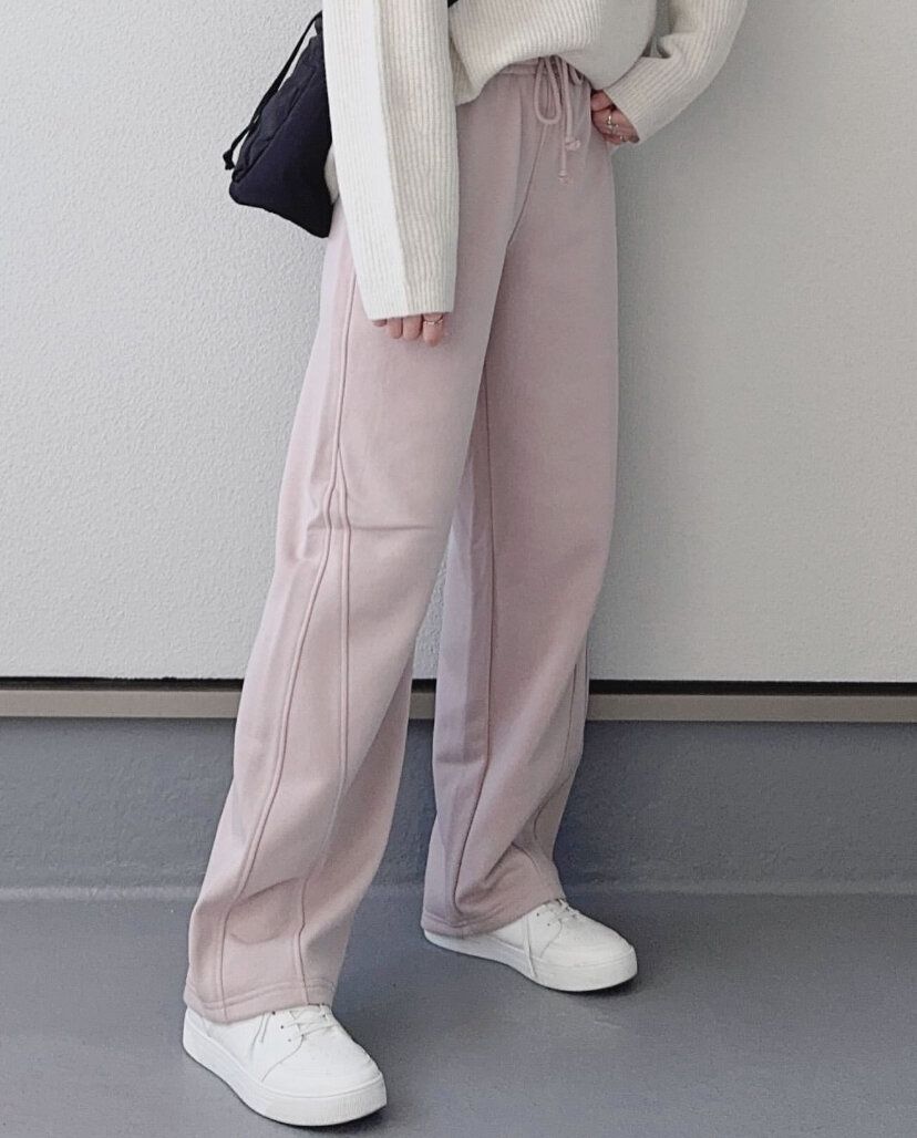 GU　バレルレッグパンツ