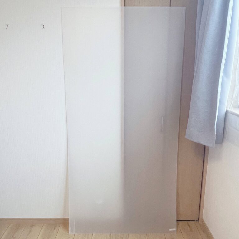 【寒さ対策】1枚195円の養生プラダンを使って窓まわりをDIY！切ってはめるだけで家中あったか！