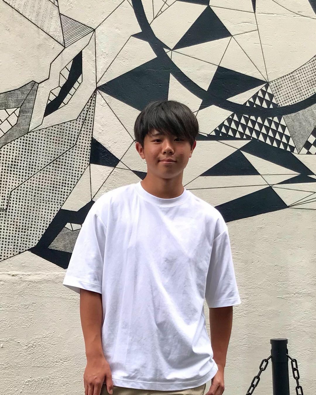 中学生の男の子に似合う流行のヘアスタイル 丸みのあるおしゃれマッシュショート